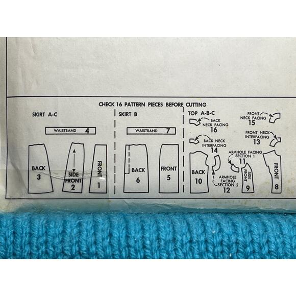 McCalls 8283 Sewing pattern 2 piece dress blouse Skirt A line 1960s mod Size 16 - Picture 7 of 7